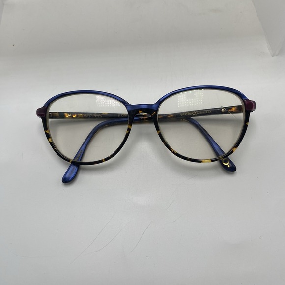 Elegant Tortoise and Blue Women's Sunglasses - Picture 9 of 16